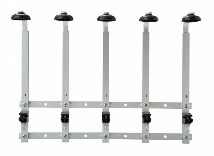 Veggmontert flaskeholder for 5 flasker 70 cl / 1 liter BTBL3215 by Beaumont color Svart