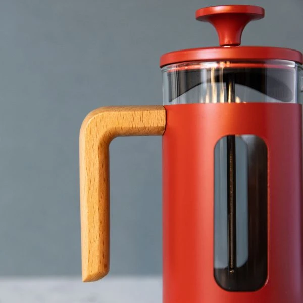 Pisa 3-koppers presskanne rød trehåndtak La Cafetière LCPISA3CPREDW by La Cafetière color Svart