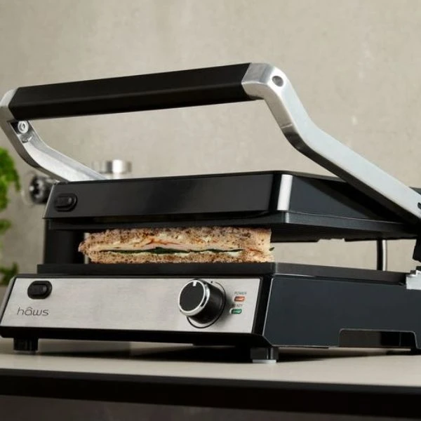 Hâws BPG212000W Møn Proff bord- og paninigrill 2000W 30-BPG212000W by Hâws color Svart