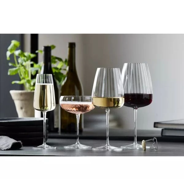 Luigi Bormioli Optica Champagne Coupeglass 30 cl 94500141 by Luigi Borm color Svart