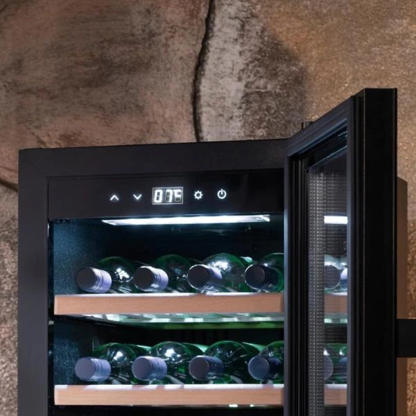 CASO WineExclusive 38 Smart Falstaff Edition CS721 by CASO color Svart