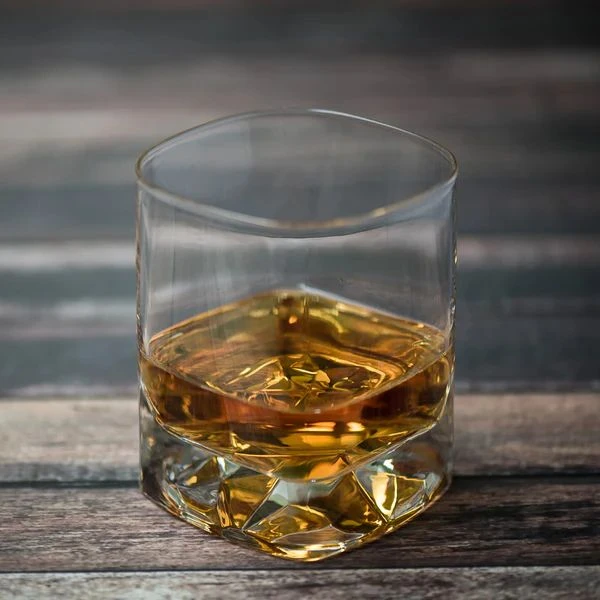 Strauss On The Rocks vannglass/whiskyglass 4 stk.  40 cl A10952G1002AA01 by Luigi Borm color Svart