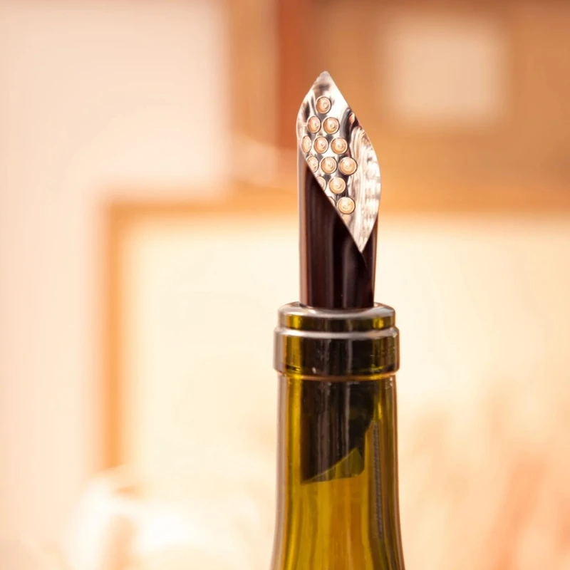Verseur Aérateur Souple Silver & Black - vinskjenker 95506 by L'Atelier du Vin color Svart