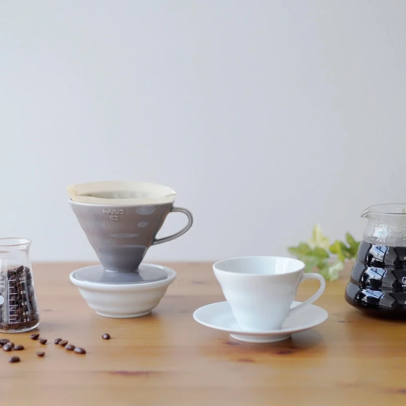 V60 Keramisk Colour 02 Dripper - Grå VDC-02-GR by Hario color Svart