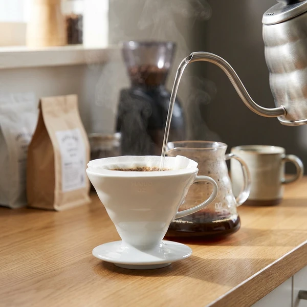 V60 Keramisk Colour 02 Dripper - Hvit VDC-02W by Hario color Svart