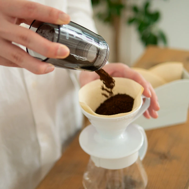 Keramisk Mini-Slim Plus Kaffekvern 24g MSS-1DTB by Hario color Svart