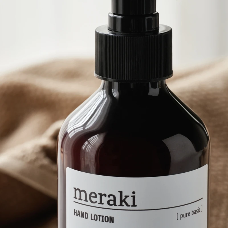 Meraki Hand lotion, Pure basic, Brun 311060511 by Meraki color Bruin