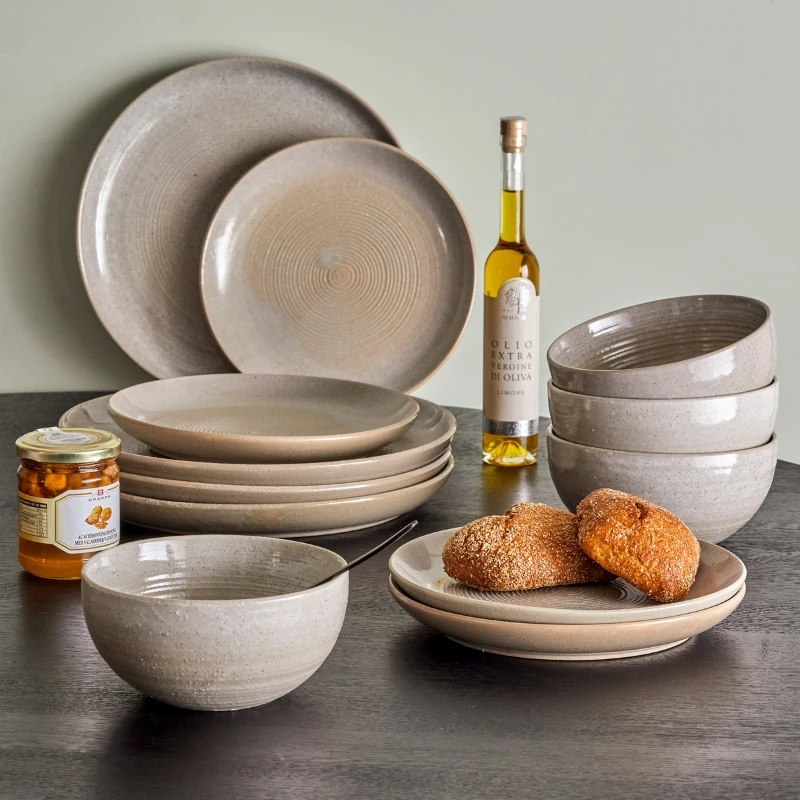 Taupe Servisesett, Grå, Steintøy 4 x 3 stk 82060575 by Bloomingville color Svart