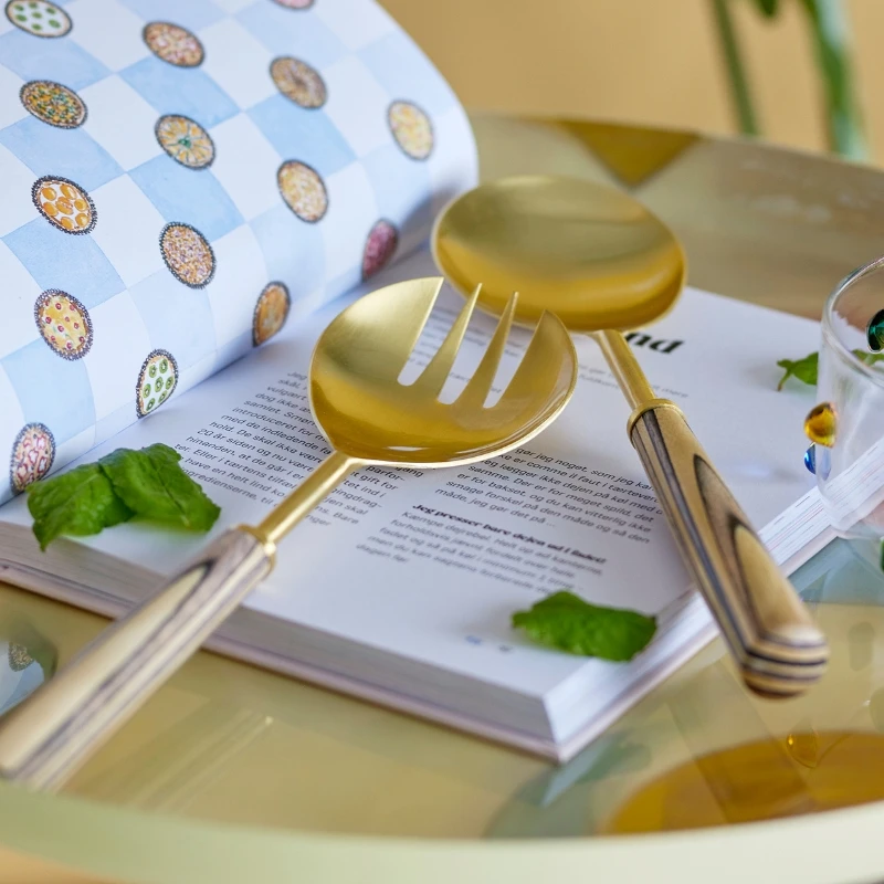 Fumio Salatbestikk, Gull, Rustfritt Stål 2 stk 82068255 by Bloomingville color Svart