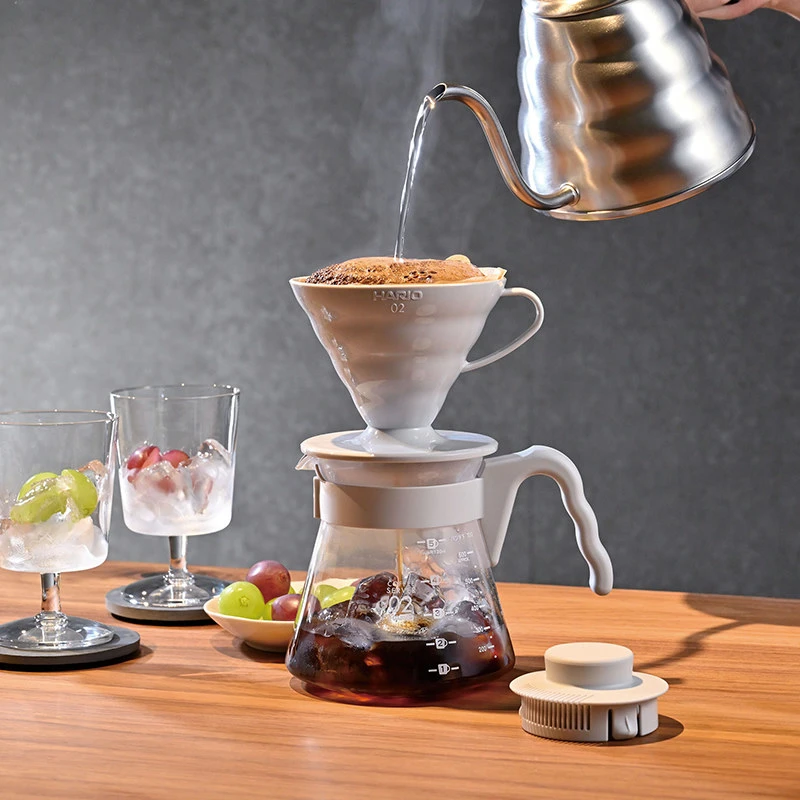 V60 Kaffeserver 02 sett / Lys grå - Hario VCSD-02-PGR by Hario color Svart