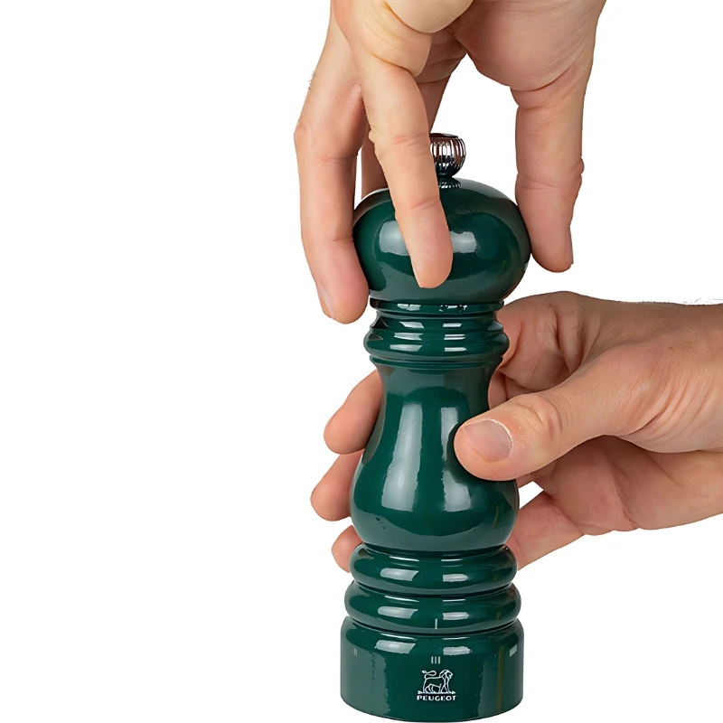 Peugeot Paris Saltkvern u'select Z Forest Green Wood 18 cm 4353700 by Peugeot color Svart