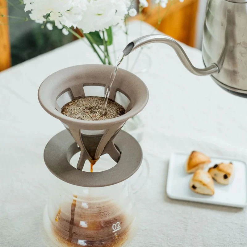 Cafeor Dripper i beige - Hario CFOD-02-B  color Svart