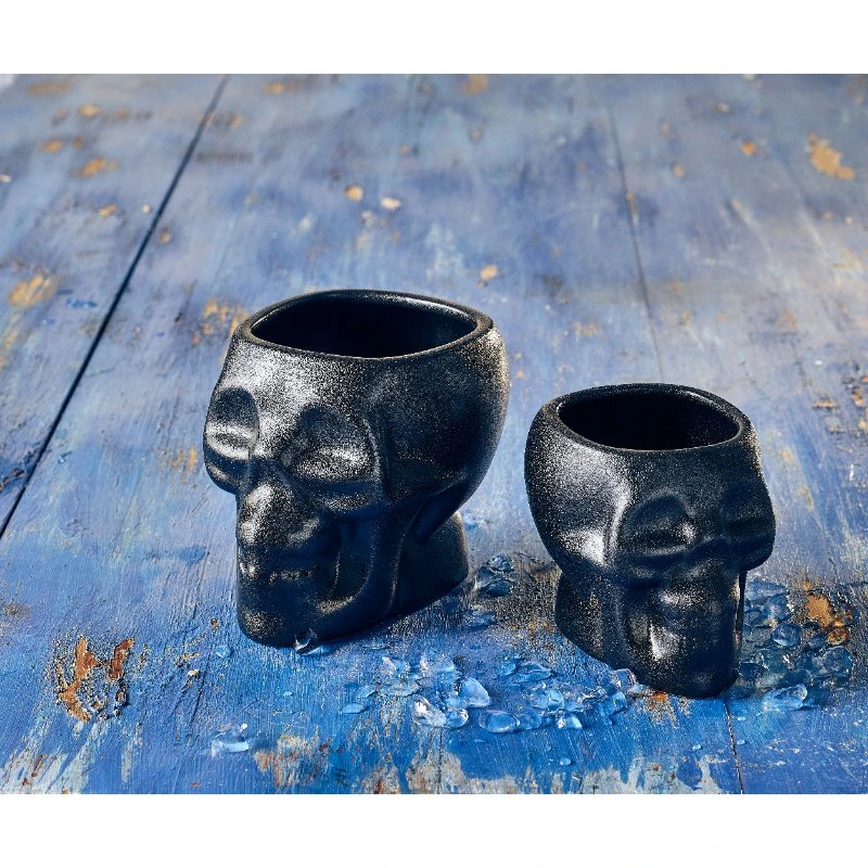Genware Cast Iron Effect Skull Tiki-krus 80 cl / 28,15 oz SKL800 by Genware color Svart