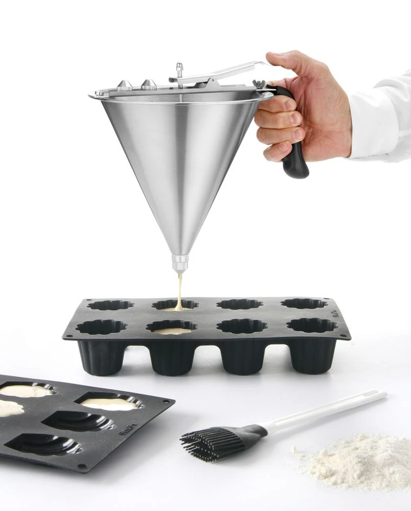 Hendi Profi Line Fondanttrakt Plast og Metall 551806 by Hendi color Svart