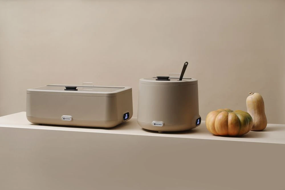 Hendi UNIQ Chafing Dish Beige GN 1/1 Glasslokk 700W 470442 by Hendi color Svart