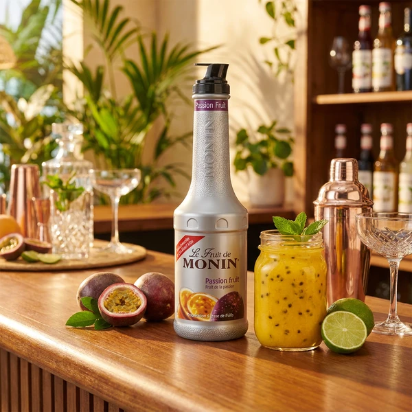 Monin Purémix Passion FL 100 61008 by MONIN color Svart
