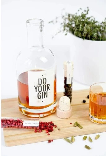 Lag din egen gin gaveeske – Lag din egen gin Doyourown2 by Rbdrinks color Svart