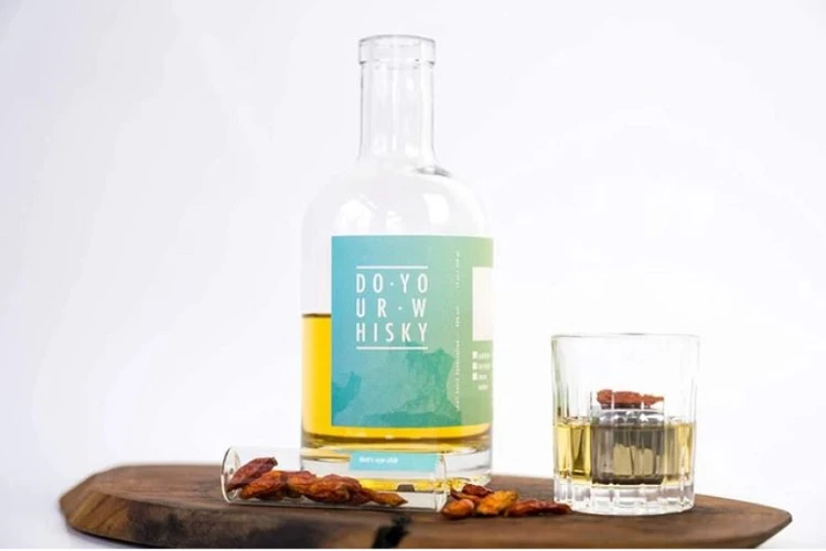 Gjør din egen Whiskey Gaveeske - Lag din egen Whiskey Doyourown3 by Rbdrinks color Svart