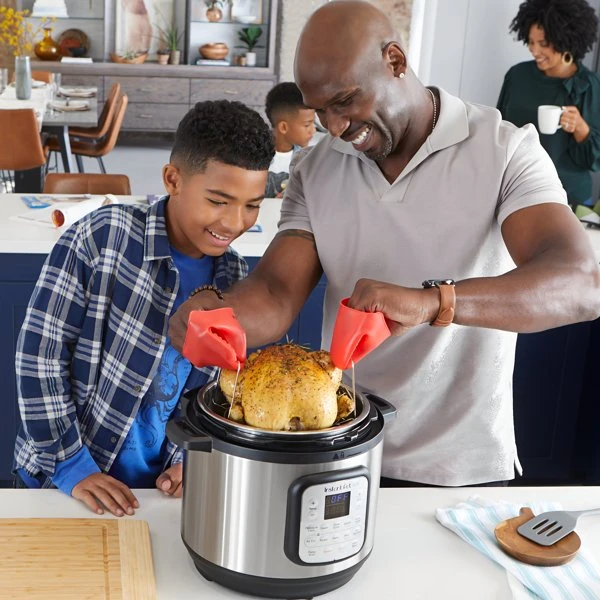 Instant Pot Pro Crisp 8 Multi Trykkoker og Airfryer 81-140-0027-01-EU by Instant po color Svart