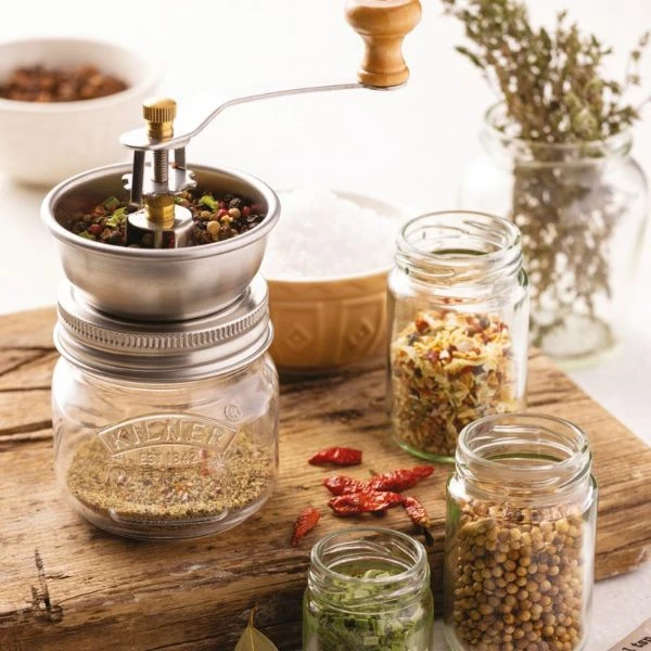 Krydderkvern Kilner® 250 ml 20x12,5x8,5 cm KI25081 by Kilner color Svart