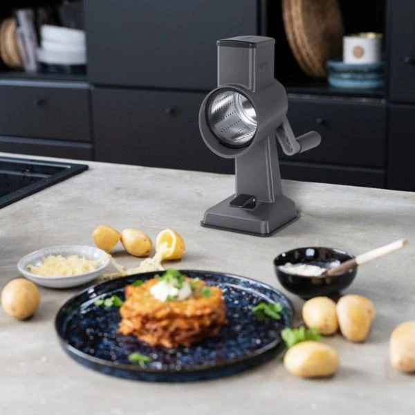 Nøtte- og grønnsakskvern Gourmet ZYLISS® 12,5x9,5x25,5cm E900057 by ZYLISS color Svart