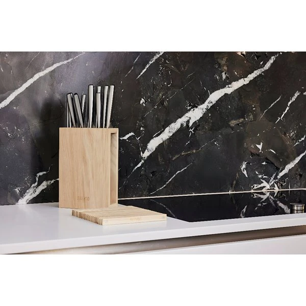 Lignus knivblokk – 11 kniver – RISVIG Premium Eik 510008 by RISVIG color Svart