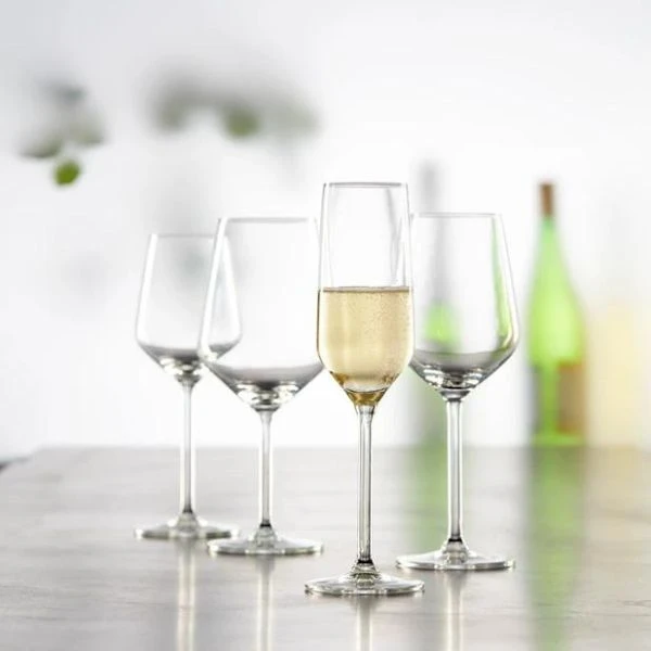 Carre vinglass, 37 cl, H22 cm - Libbey 19640337 by LIBBEY color Helder