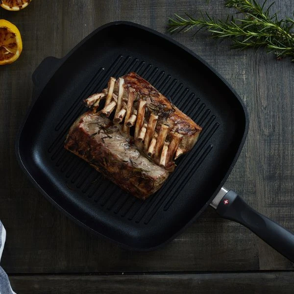 Swiss Diamond Square grillpanne 28x28 cm, induksjon SWXD63281I by Swiss Diamond color Svart