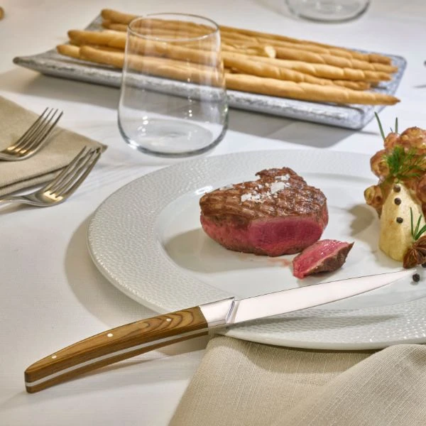 Legnoart PORTERHOUSE biffknivsett (4), lyst skaft LESK7B by Legnoart color Svart