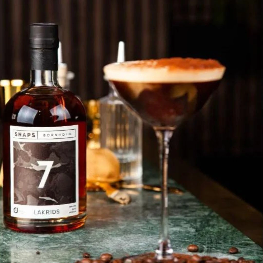  Cocktailoppskrift: ESPRESSO MARTINI LAKRIS