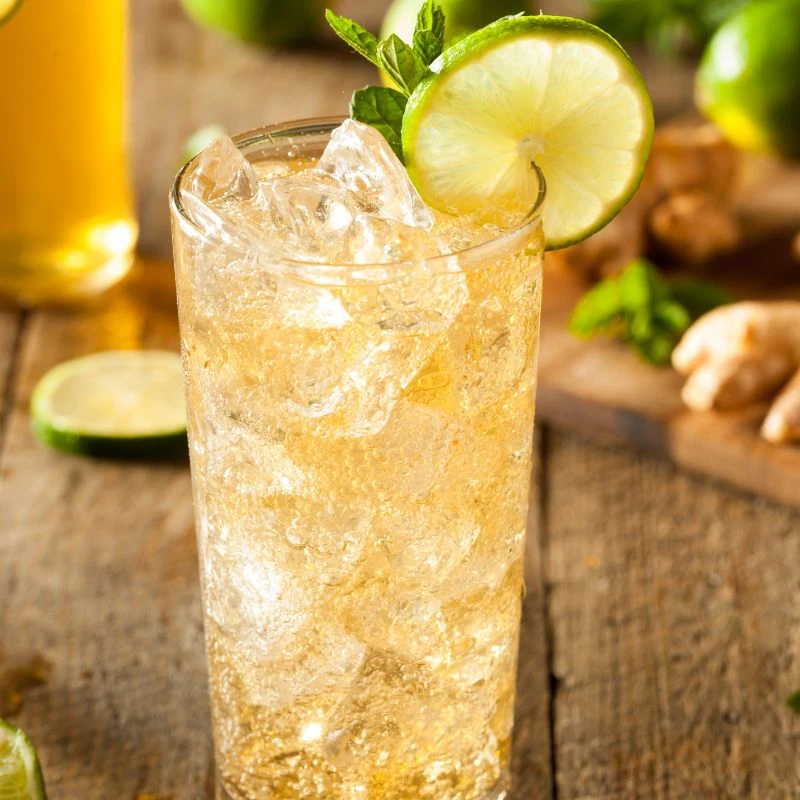 Hvit Leskende – En forfriskende drink med Råstoff Salty Caramel