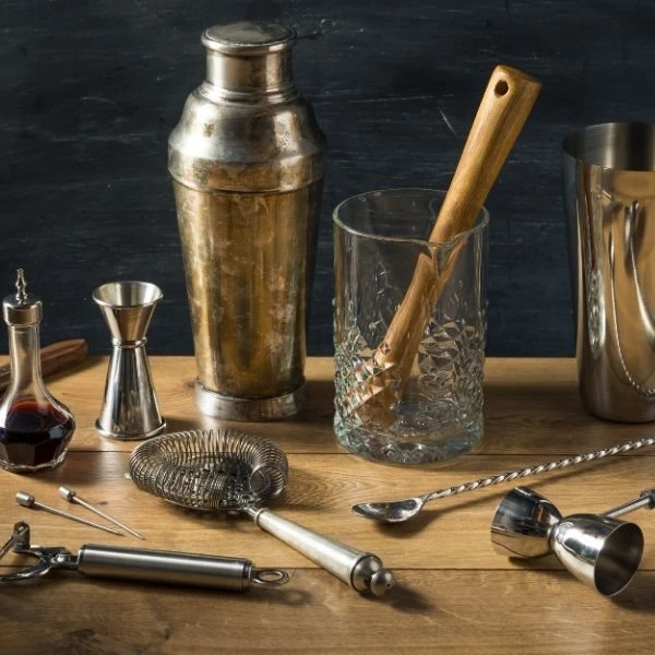 BARUTSTYR, SOM DEN PROFESJONELLE BARTENDER IKKE KAN LEVE UTEN