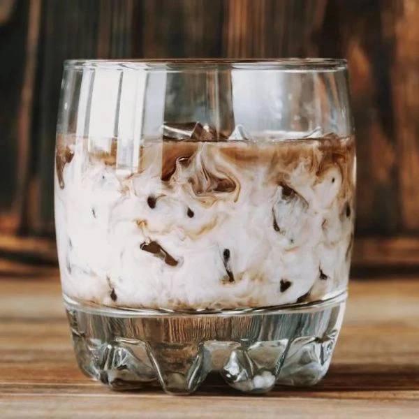 Oppskrift på White Russian-cocktail